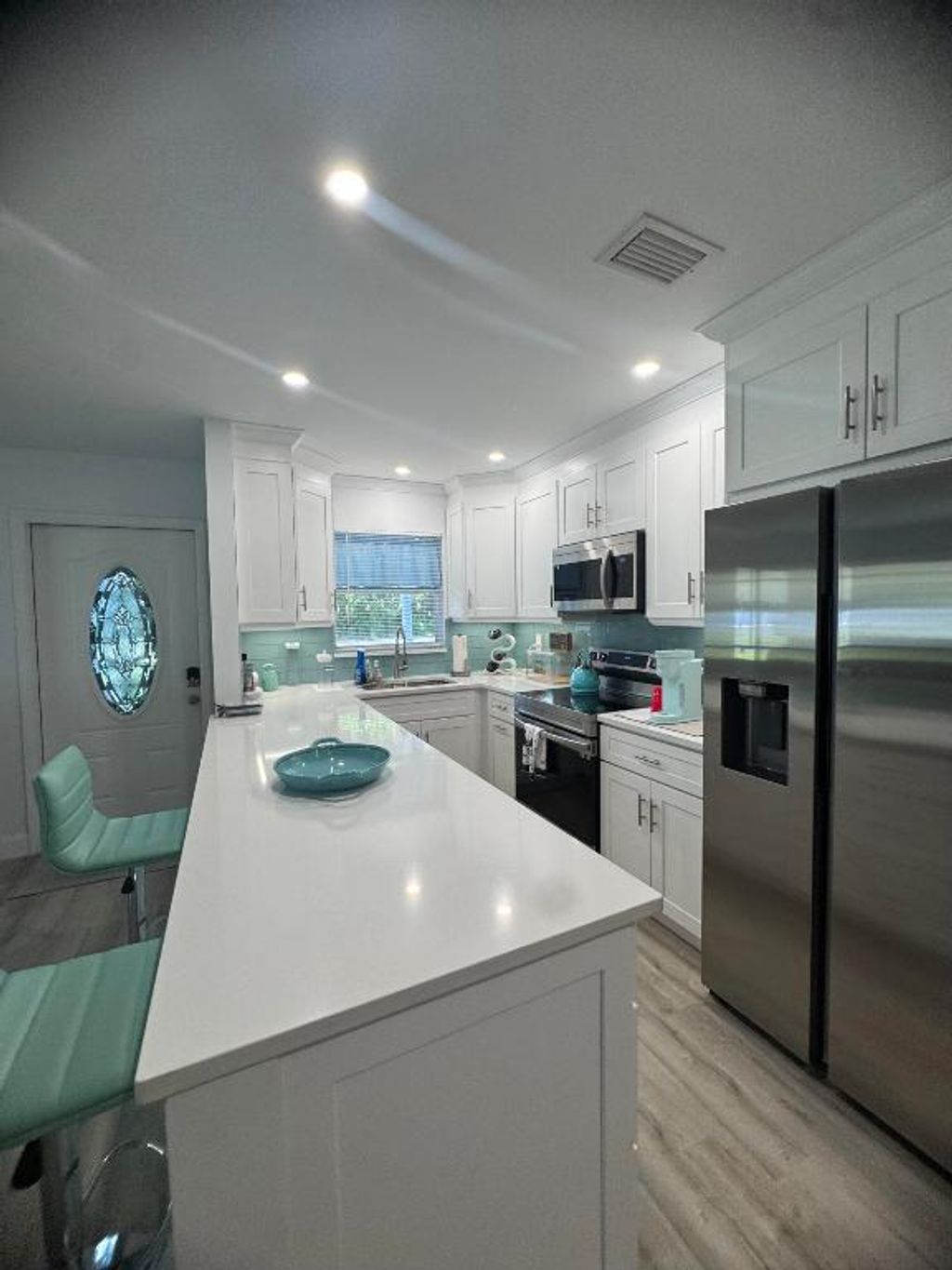 Photo of 404 High Point Boulevard, Delray Beach, FL 33445 (MLS # R11157412)