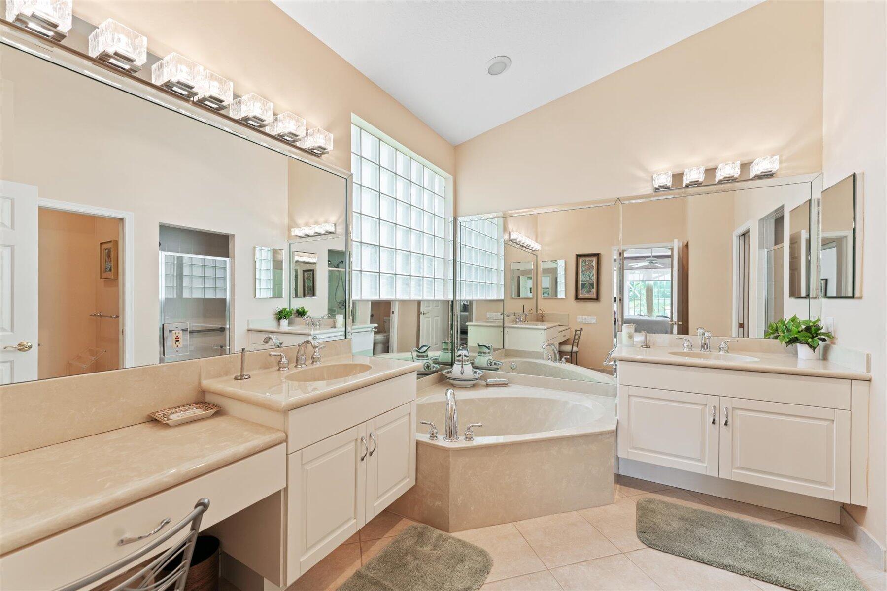 TOWNE PARK 2 - Residential Lease