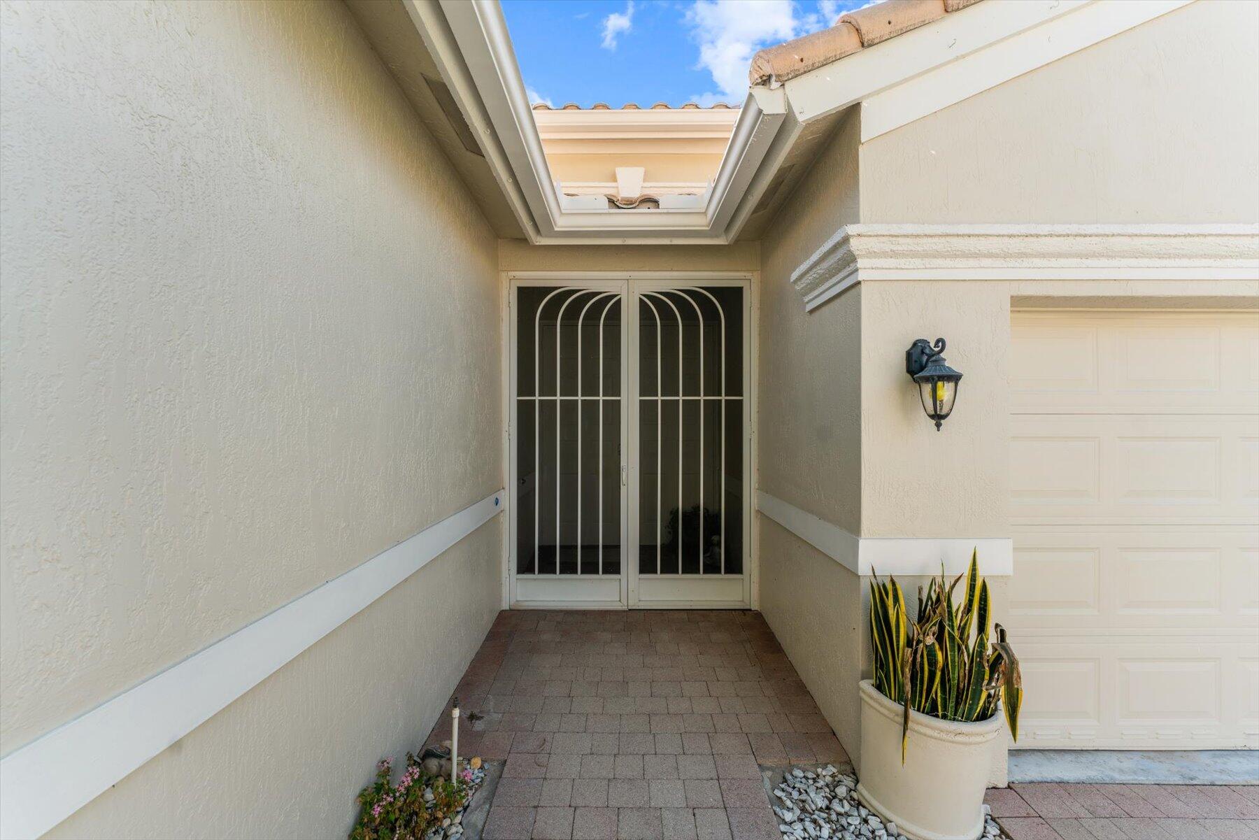 TOWNE PARK 2 - Residential Lease