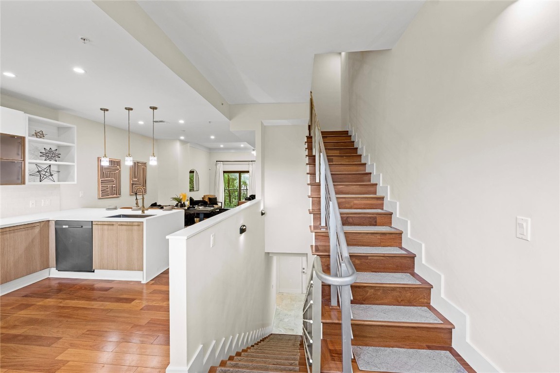 548 SE 1st Circle 548