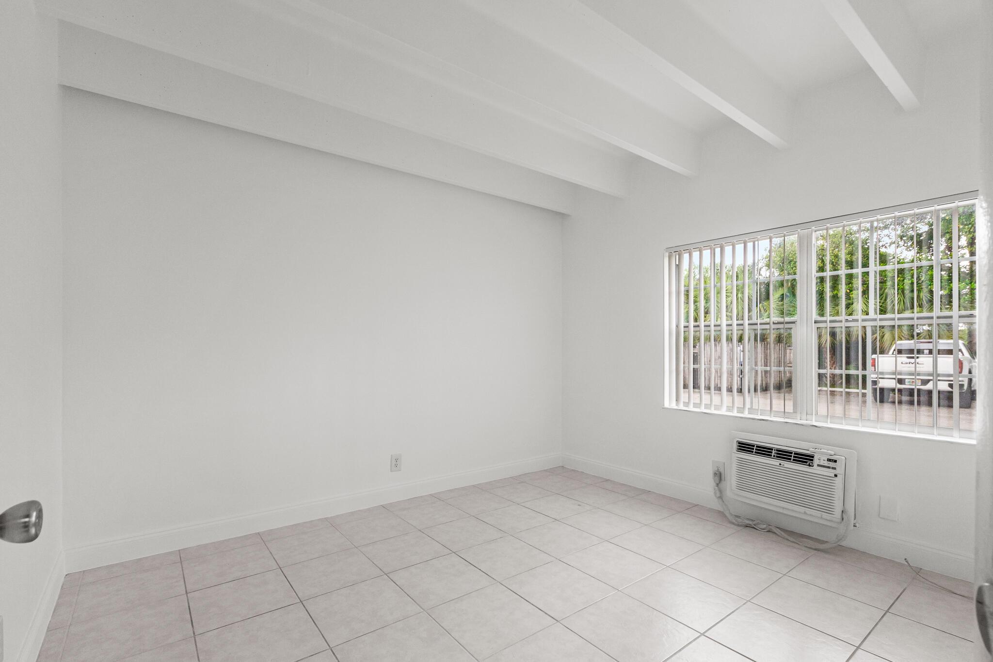 BOCA RATON HILLS SEC 2 - Residential Lease