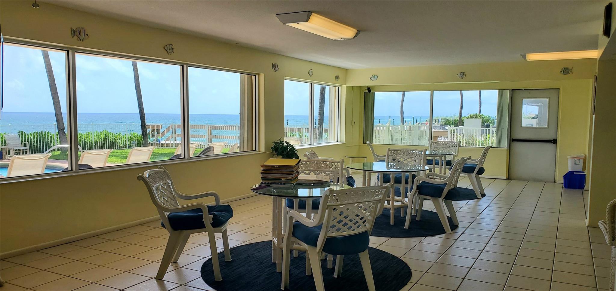HILLSBORO COLONNADE CONDO - Residential Lease