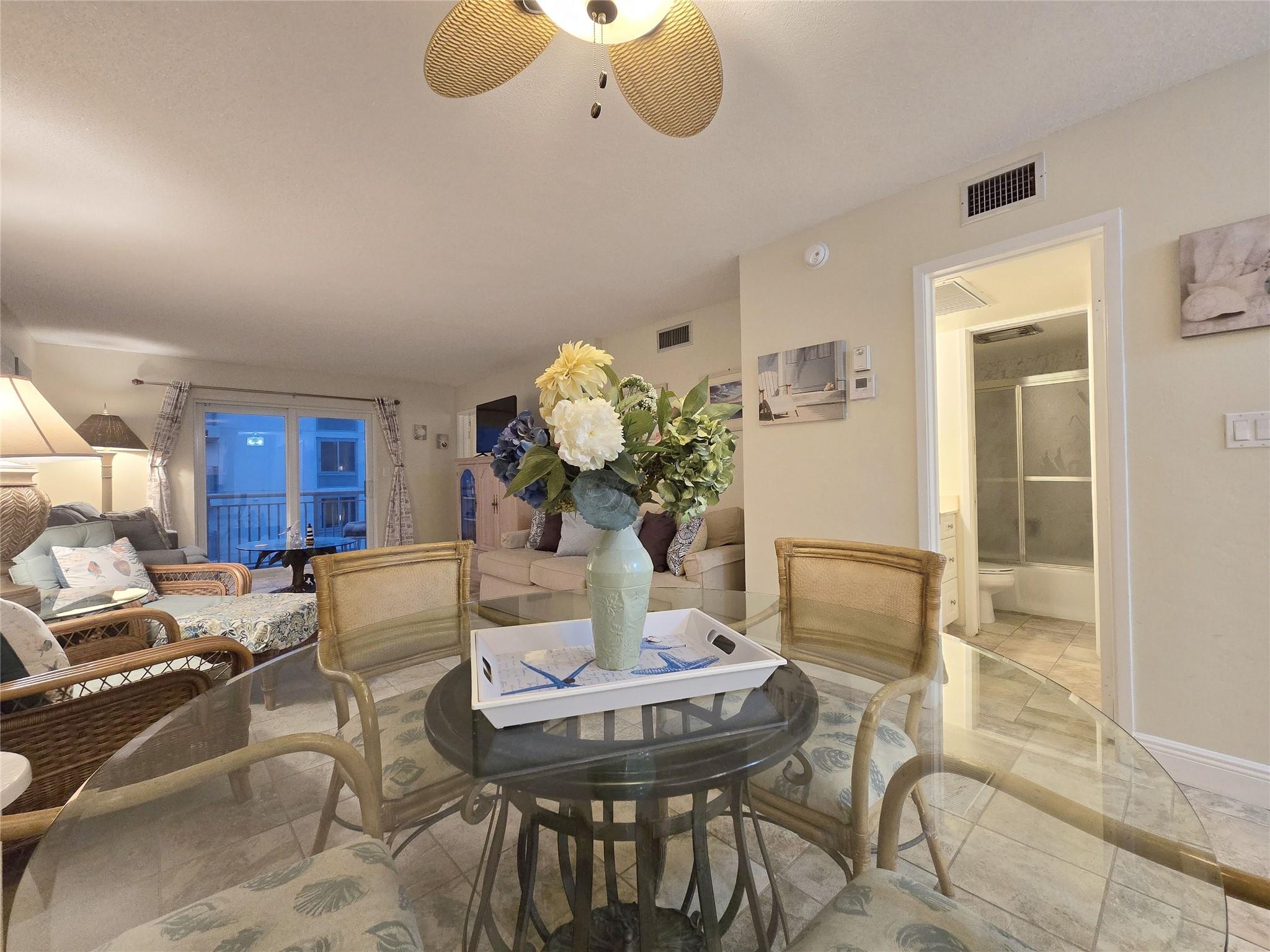 HILLSBORO COLONNADE CONDO - Residential Lease