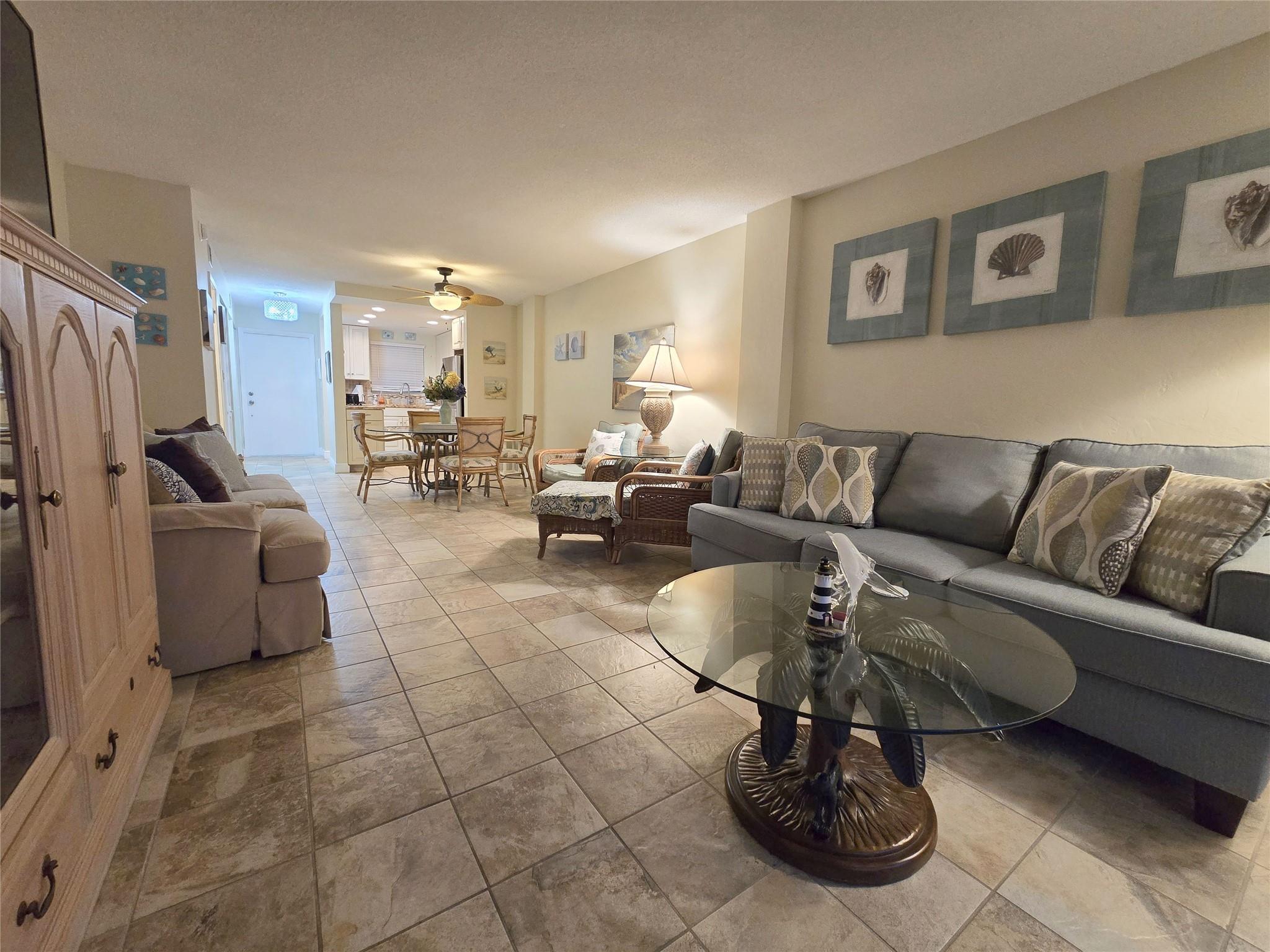 HILLSBORO COLONNADE CONDO - Residential Lease