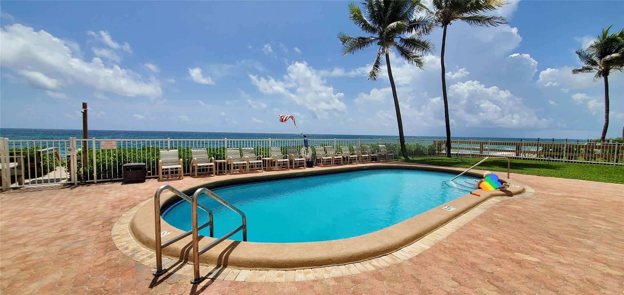 HILLSBORO COLONNADE CONDO - Residential Lease