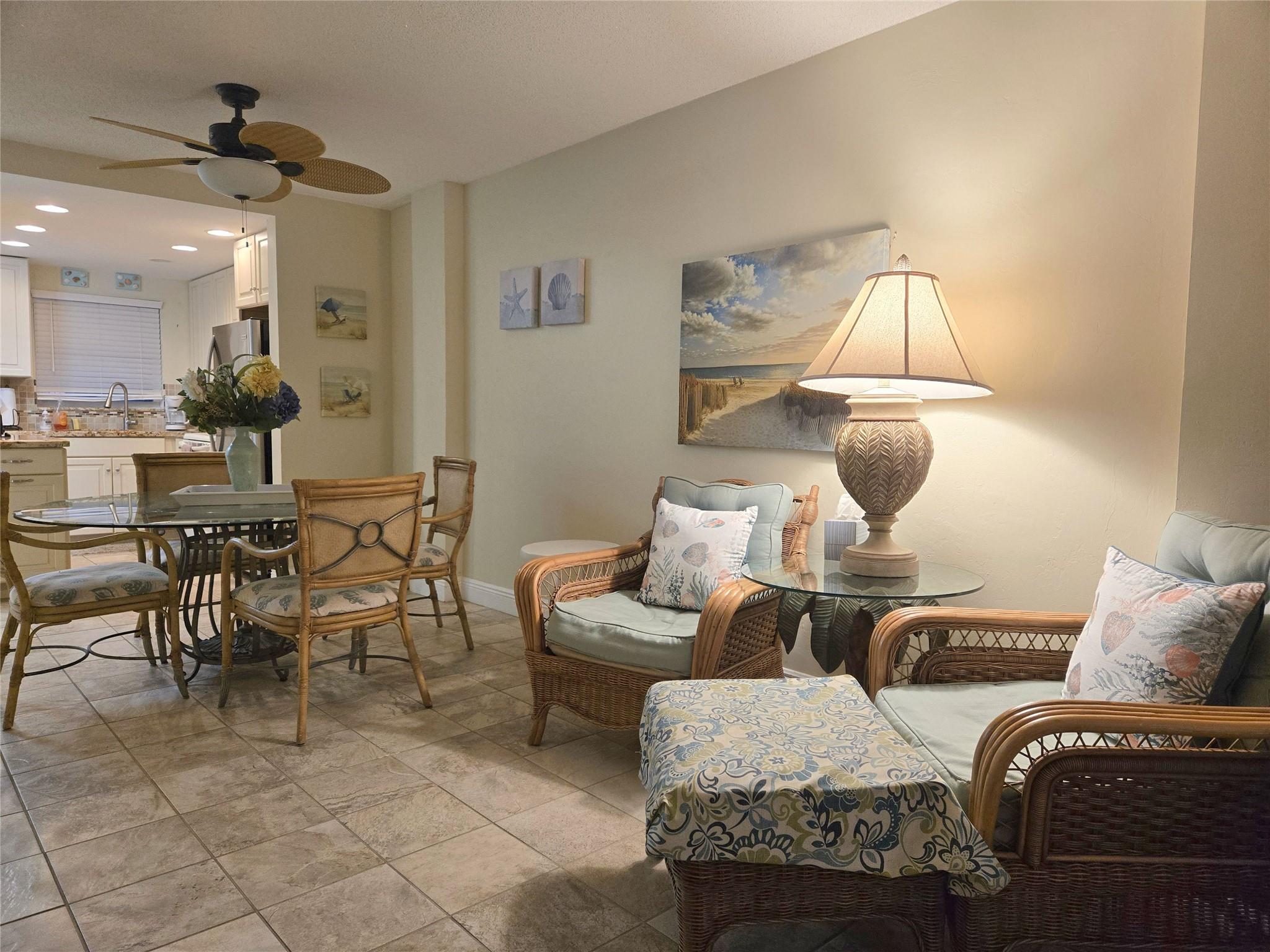 HILLSBORO COLONNADE CONDO - Residential Lease