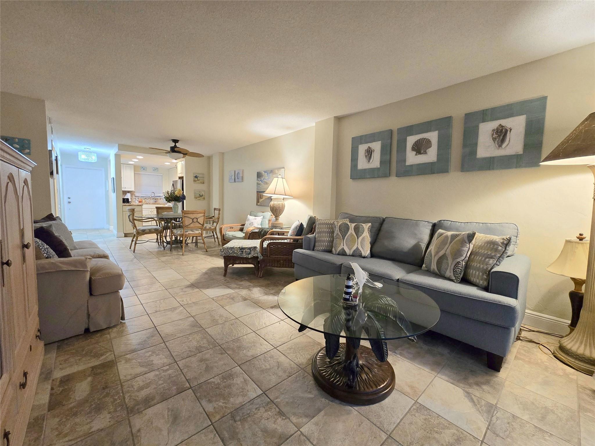 HILLSBORO COLONNADE CONDO - Residential Lease