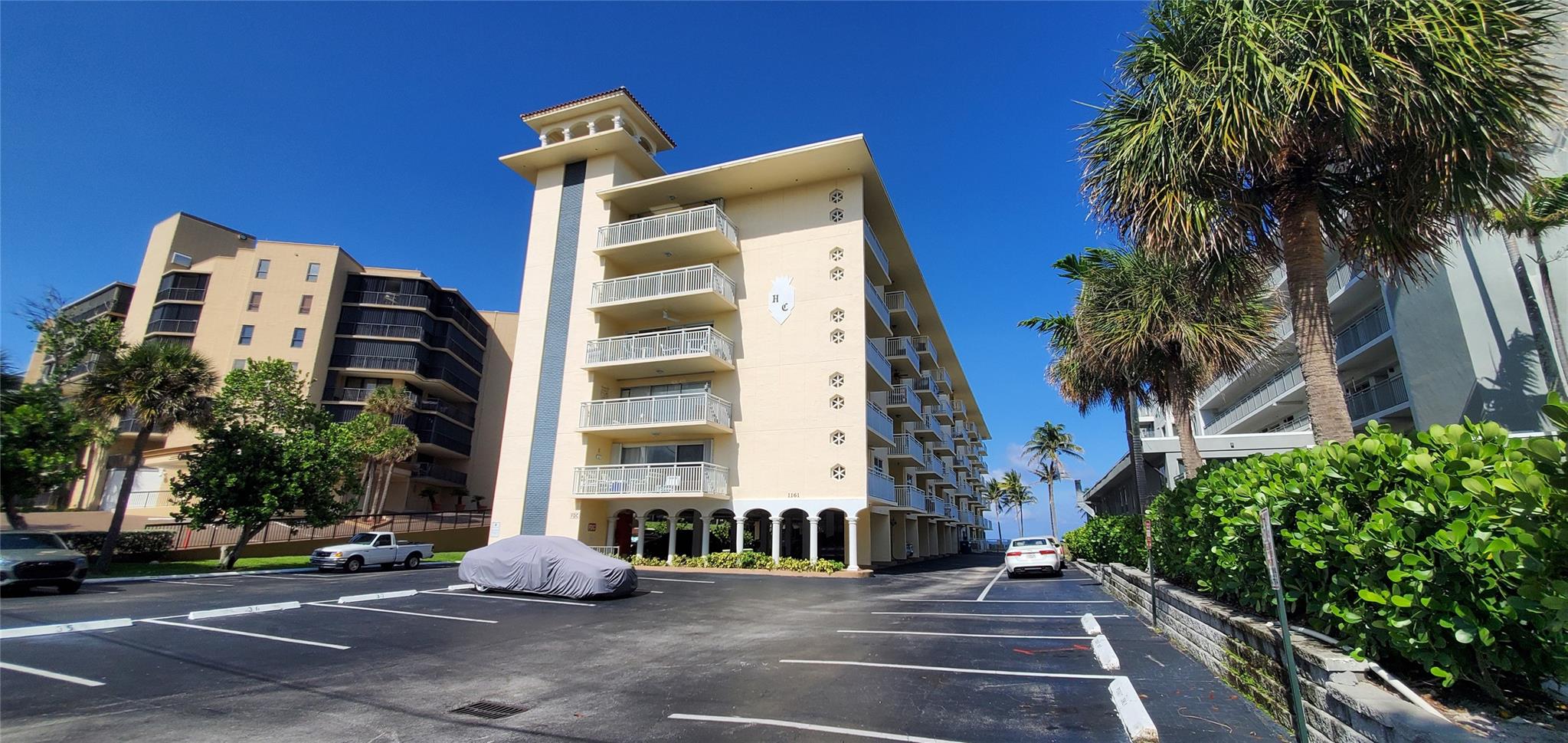 HILLSBORO COLONNADE CONDO - Residential Lease