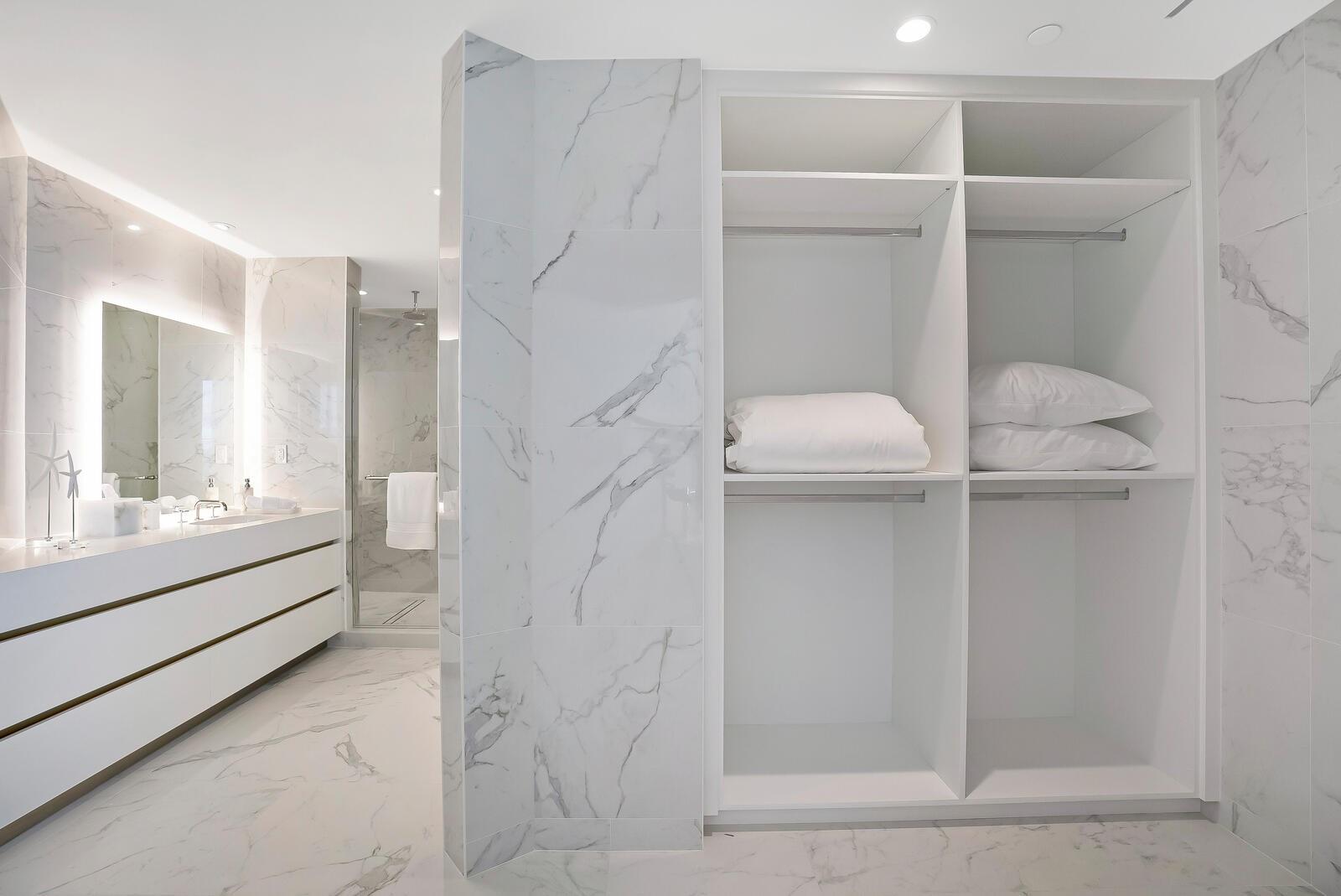 Four Seasons - Residential