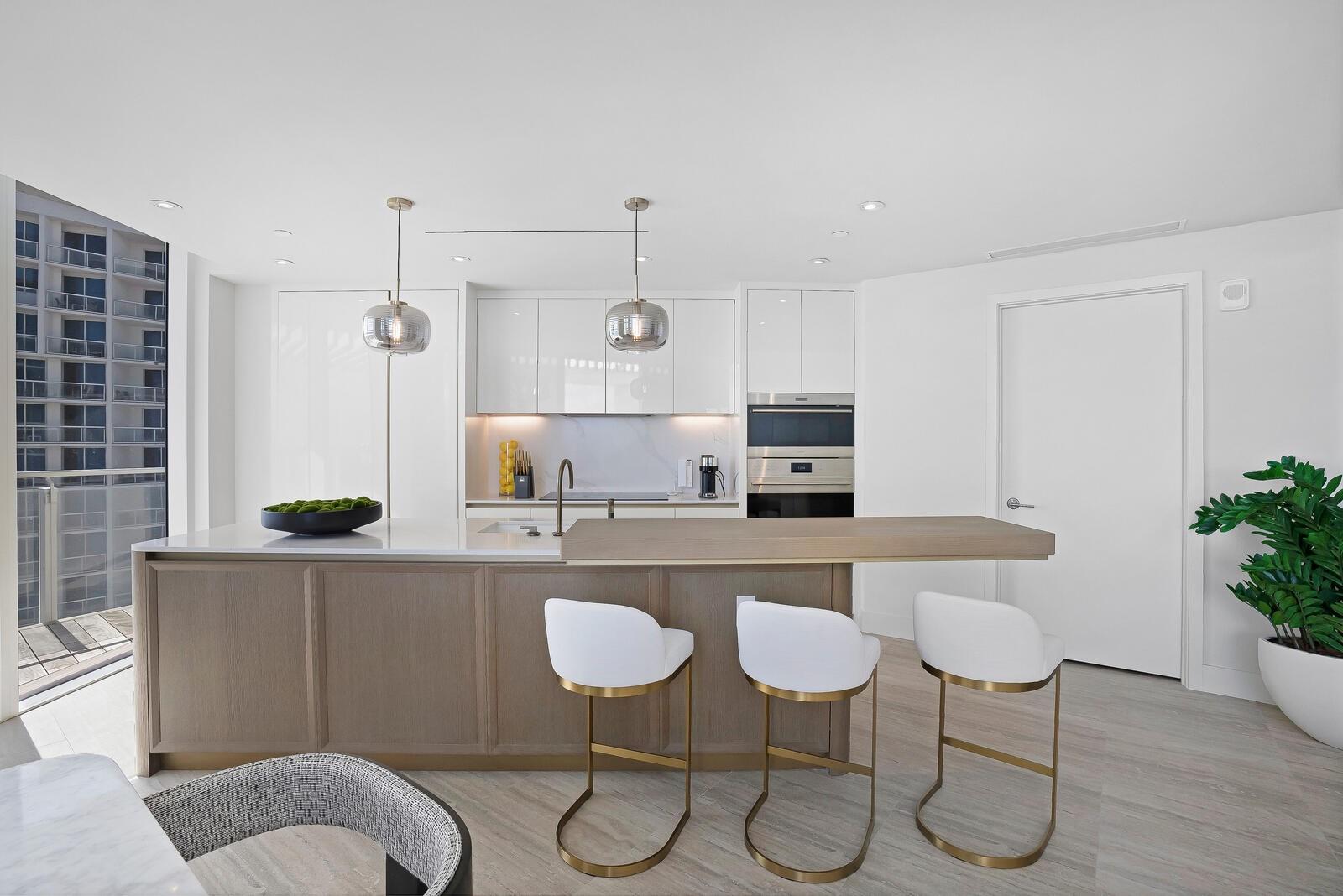 Four Seasons - Residential