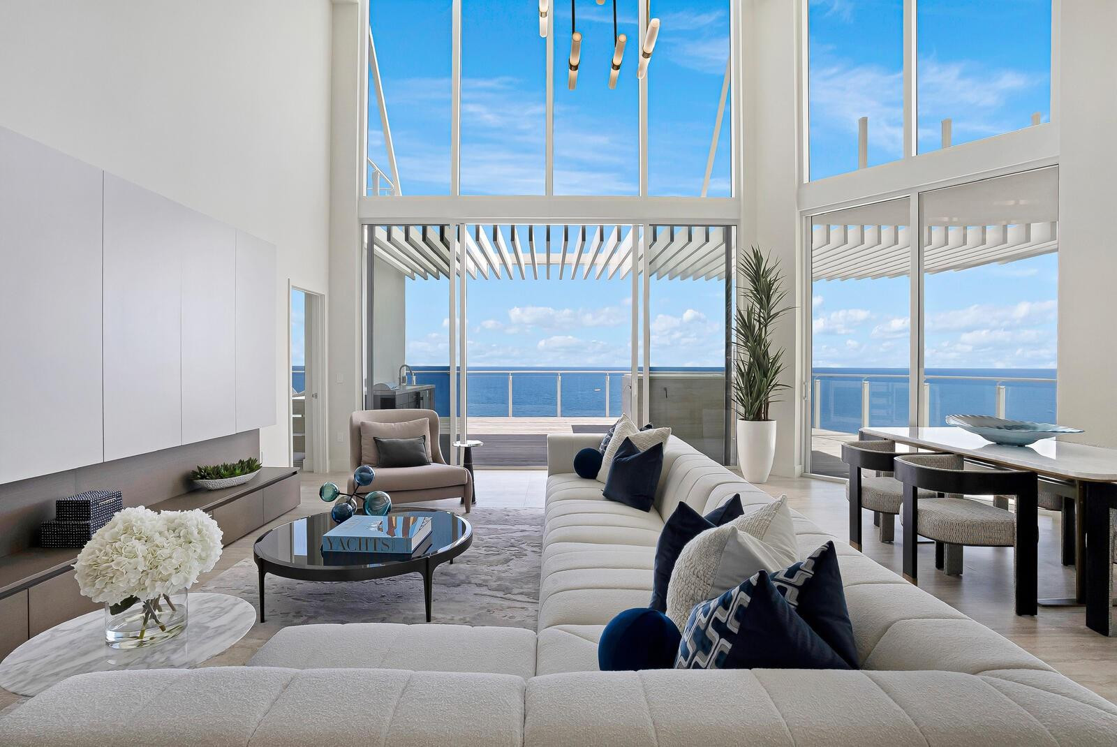 Four Seasons - Residential