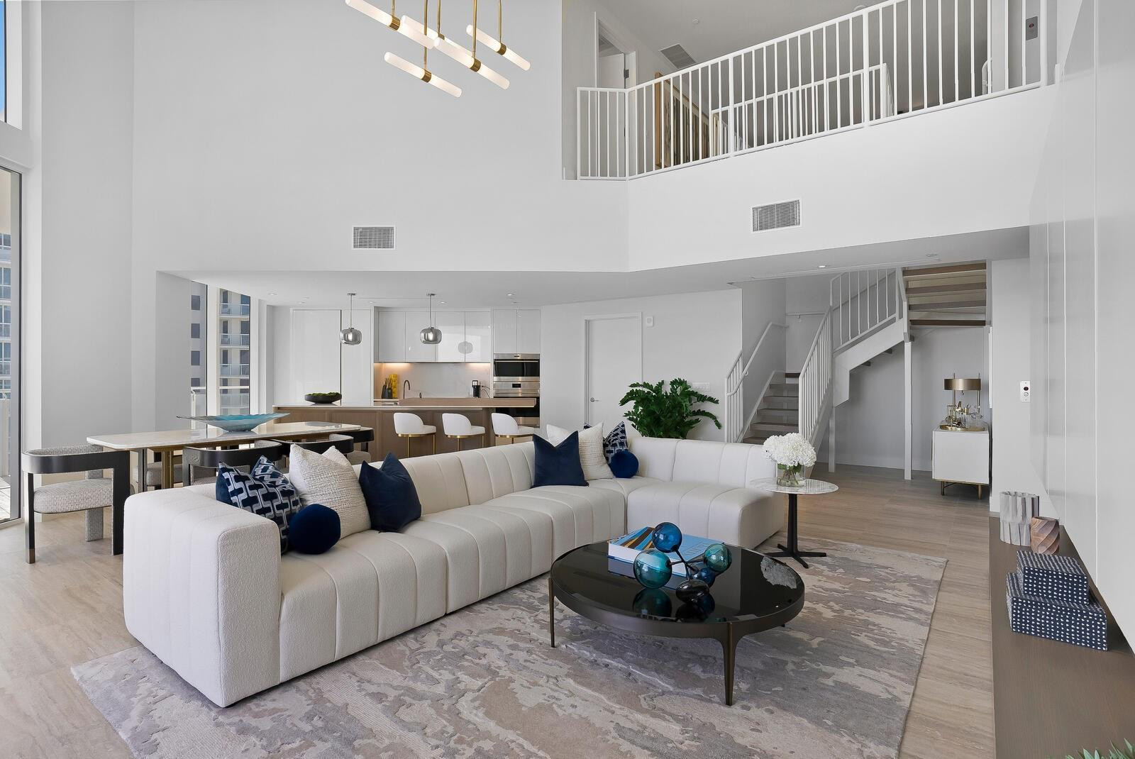 Four Seasons - Residential