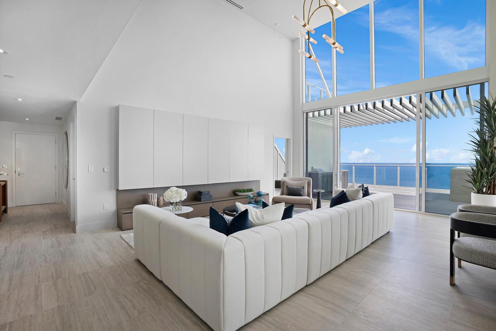 Four Seasons - Residential