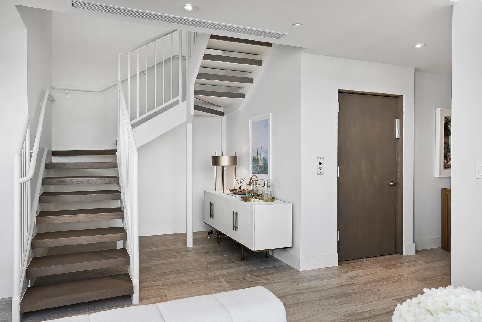 Four Seasons - Residential