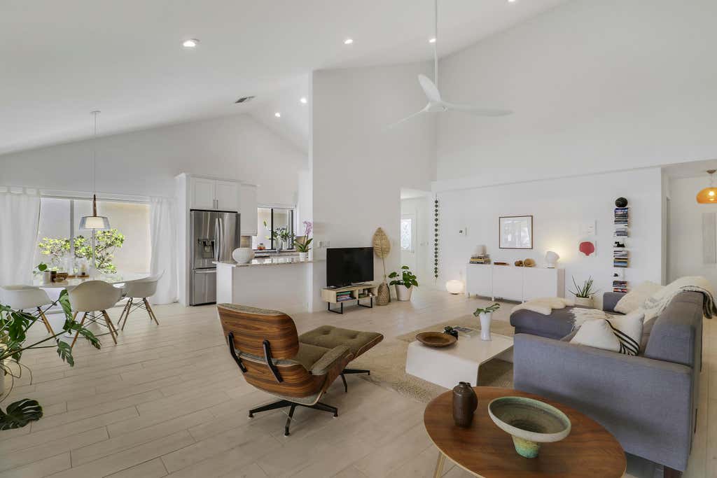 Photo of 125 Harbourside Circle, Jupiter, FL 33477 (MLS # B26062816)