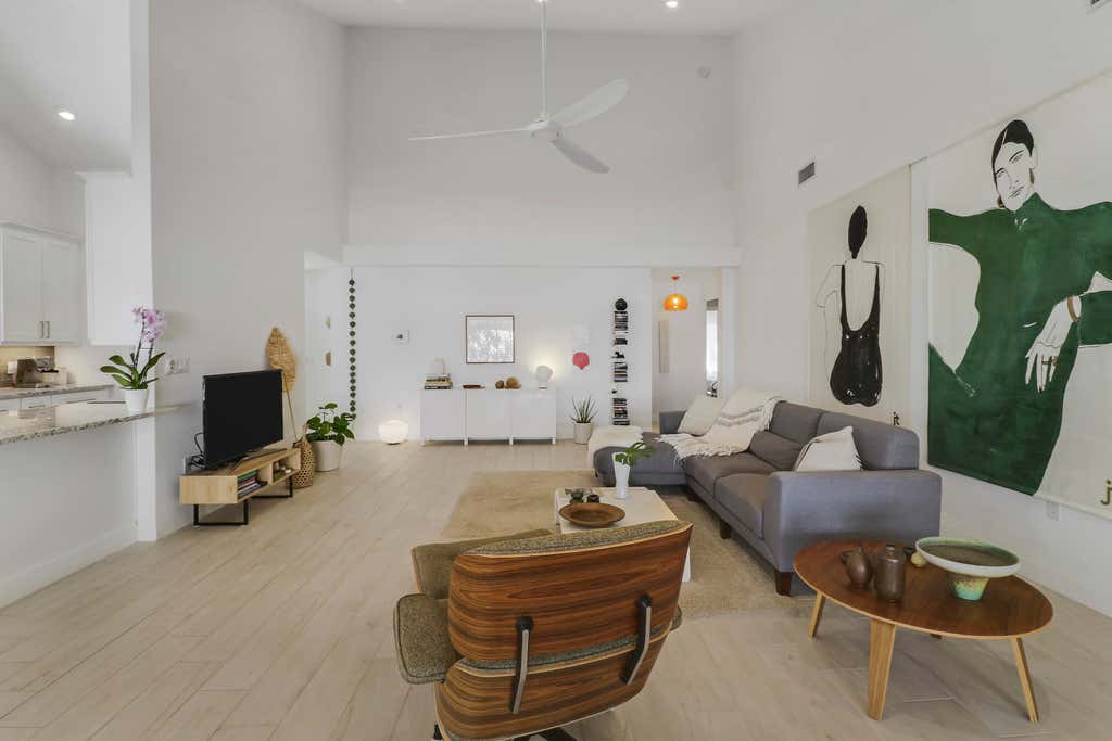 Photo of 125 Harbourside Circle, Jupiter, FL 33477 (MLS # B26062816)