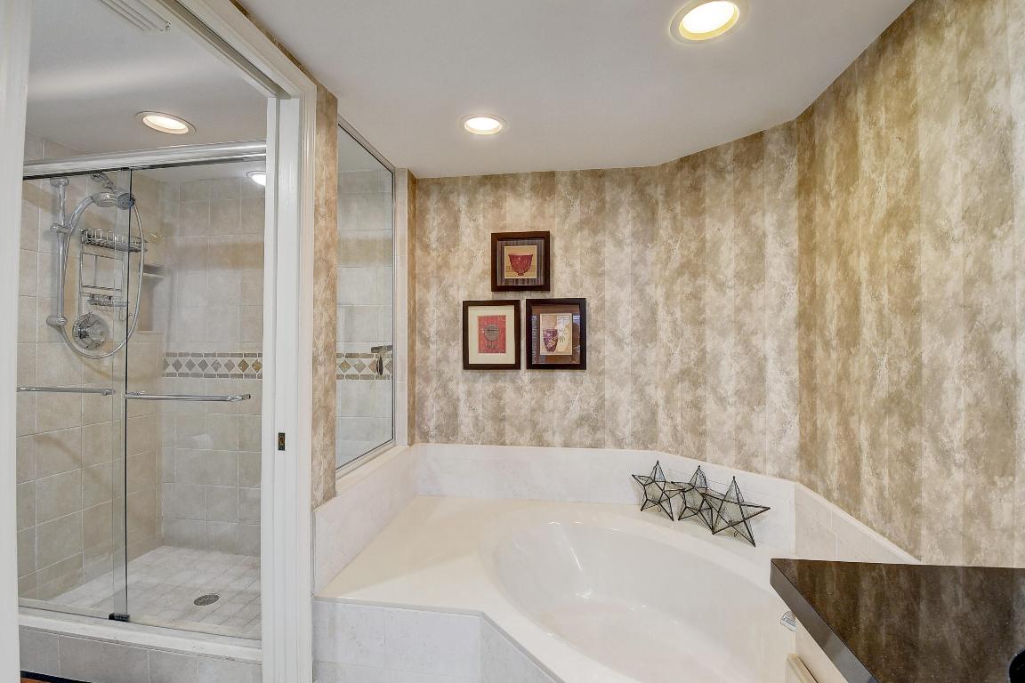 GLENEAGLES CONDO VI - Residential