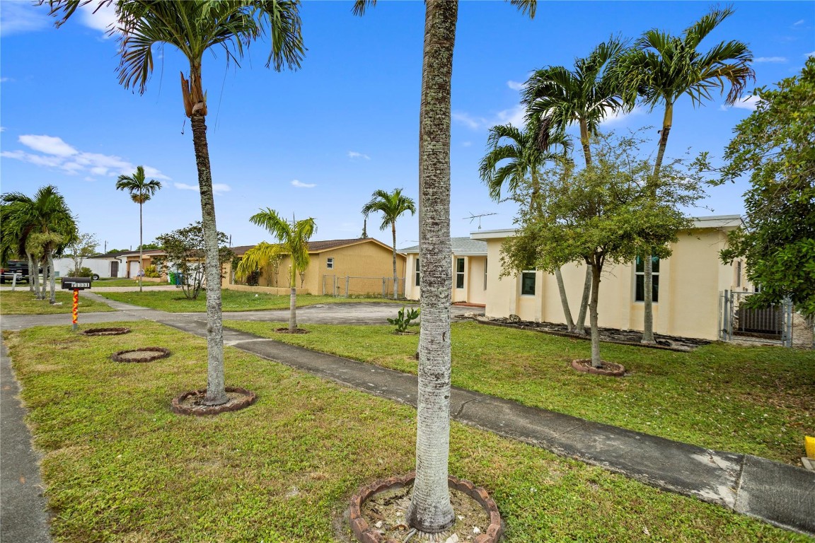 Sunrise Golf Village Sec - Residential