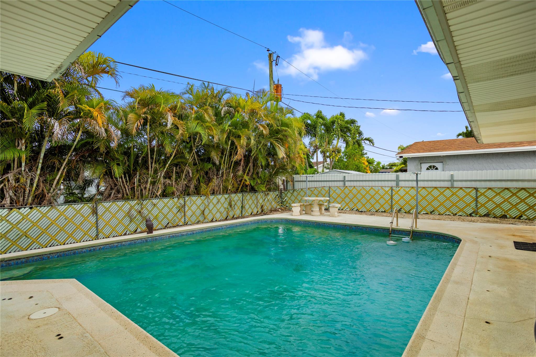 Sunrise Golf Village Sec - Residential