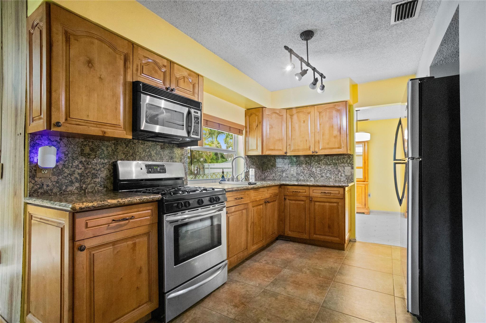 Sunrise Golf Village Sec - Residential