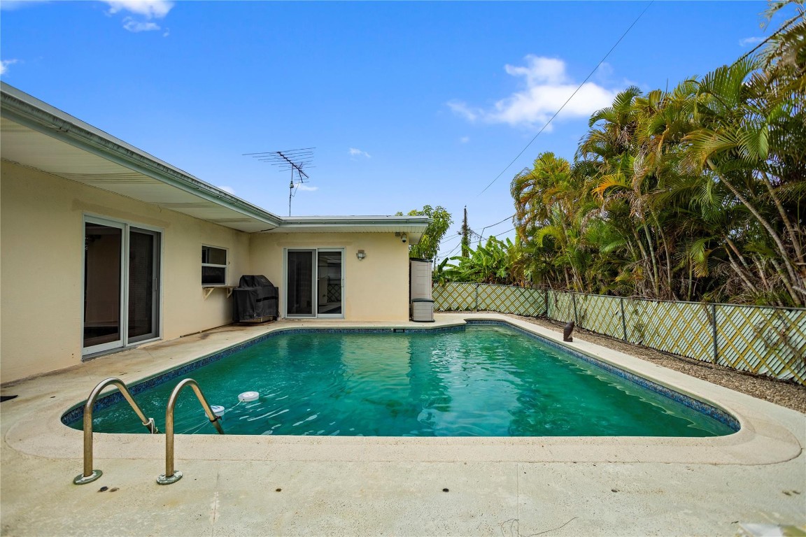 Sunrise Golf Village Sec - Residential