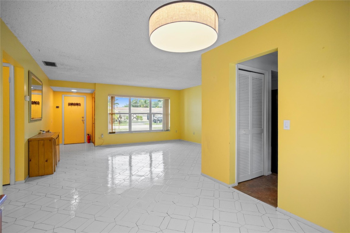 Sunrise Golf Village Sec - Residential