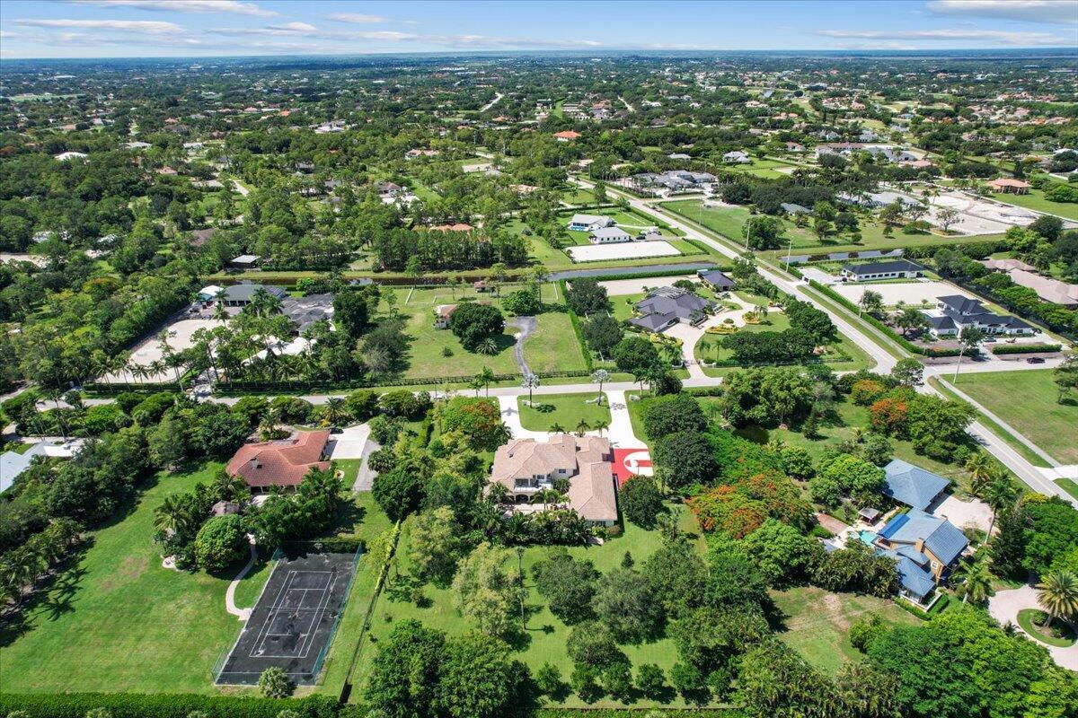 PADDOCK PARK 2 OF WELLING - Residential