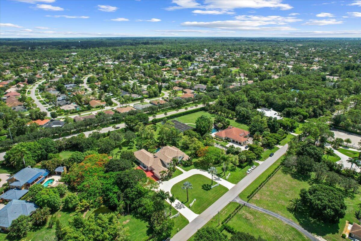 PADDOCK PARK 2 OF WELLING - Residential