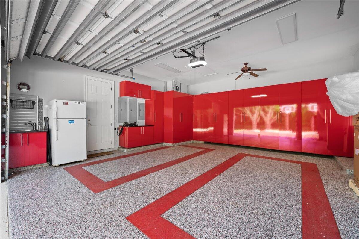 PADDOCK PARK 2 OF WELLING - Residential