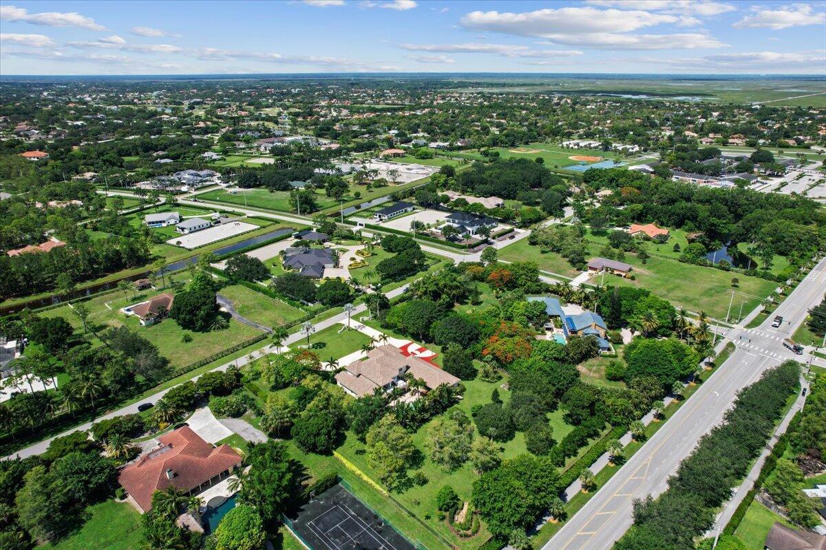 PADDOCK PARK 2 OF WELLING - Residential