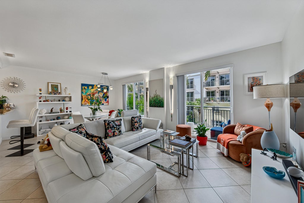 Photo of 2631 NE 14TH Avenue #316, Wilton Manors, FL 33334 (MLS # B26072716)