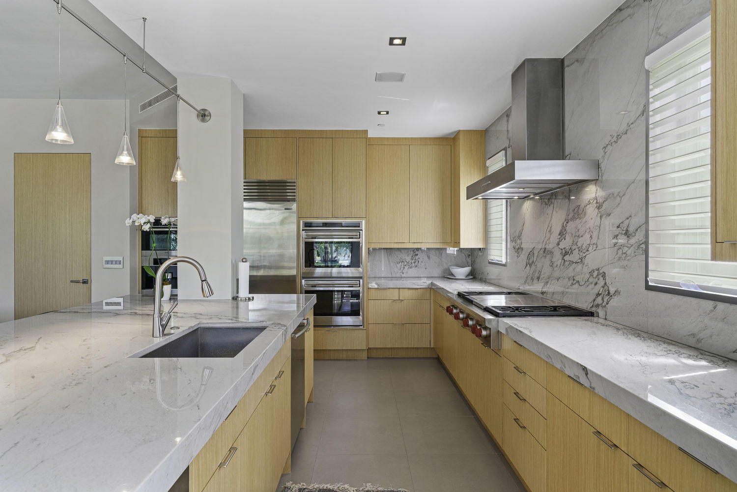 SEAGATE RESIDENCES CONDO - Residential