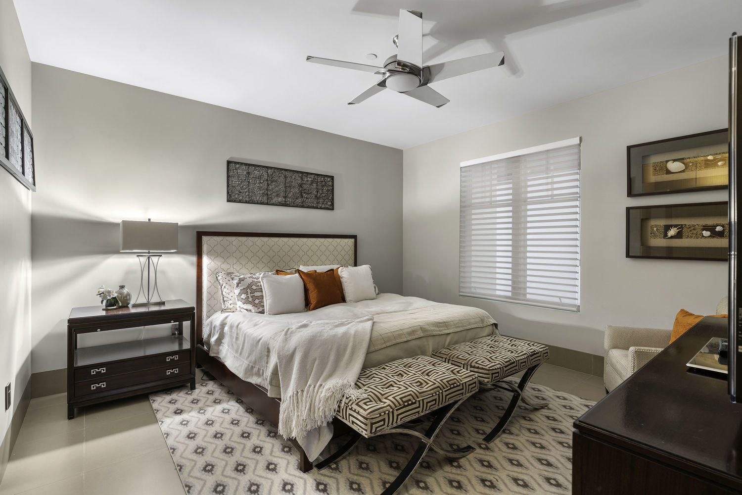 SEAGATE RESIDENCES CONDO - Residential