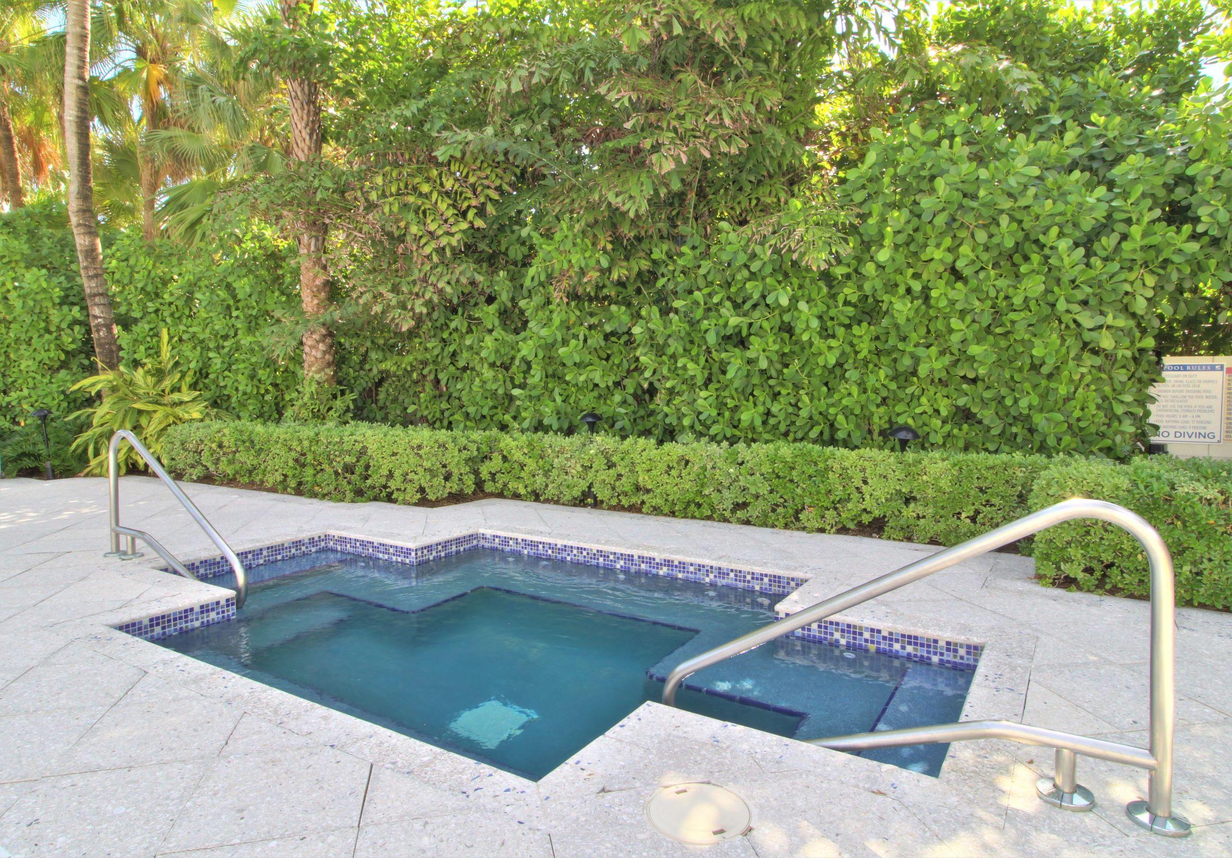 SEAGATE RESIDENCES CONDO - Residential