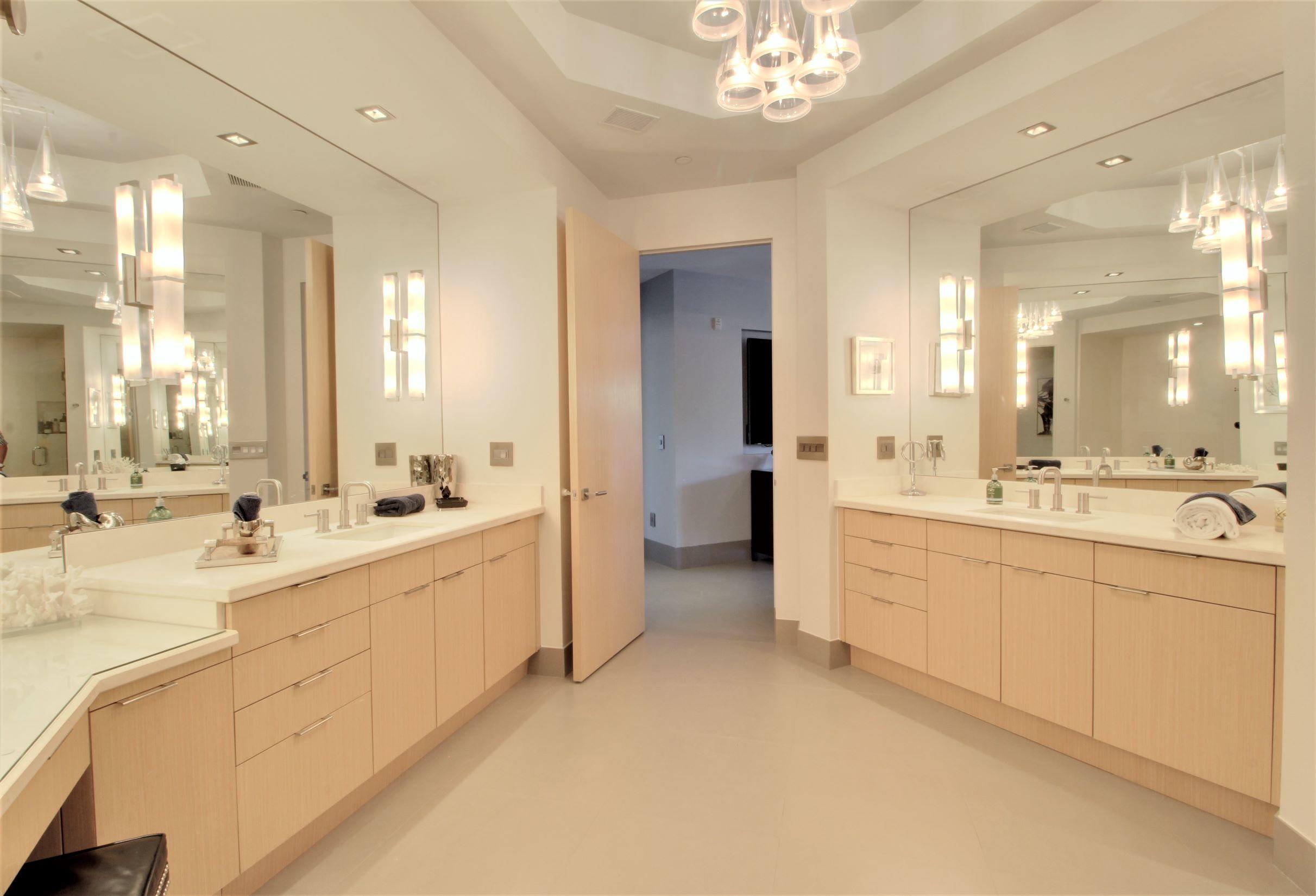 SEAGATE RESIDENCES CONDO - Residential