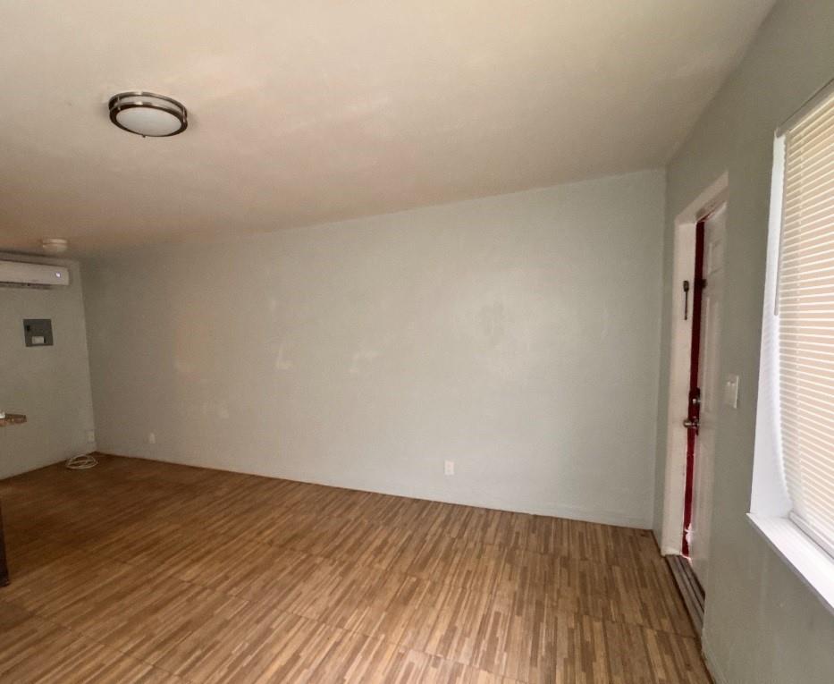 Hollywood Little Ranches - Residential Lease