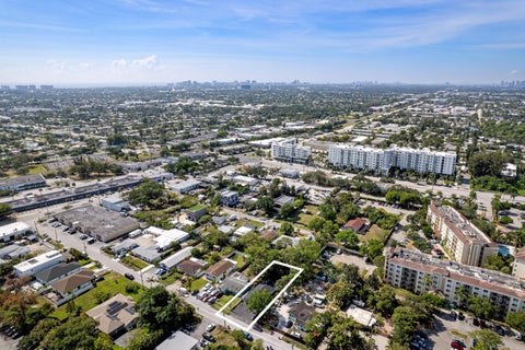 Tiny photo for 836 SW 13TH Court, Pompano Beach, FL 33060 (MLS # B26087418)