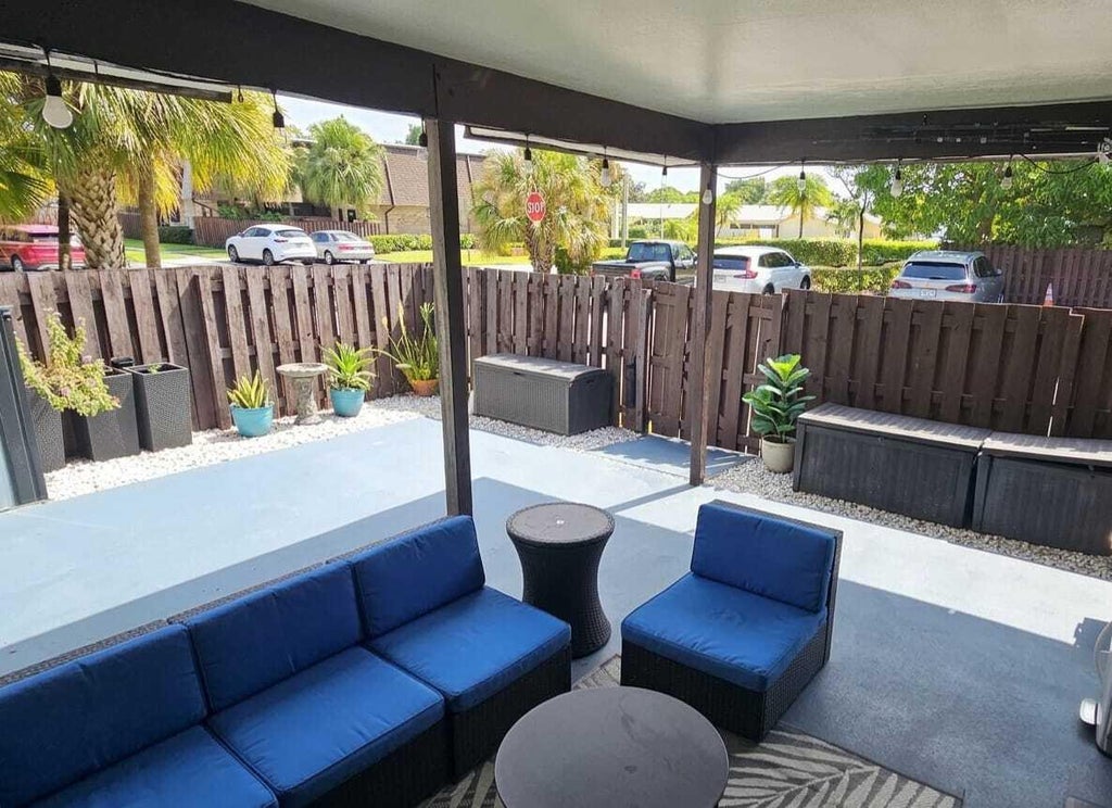 Photo of 2492 NW 99th Avenue, Coral Springs, FL 33065 (MLS # B26072840)