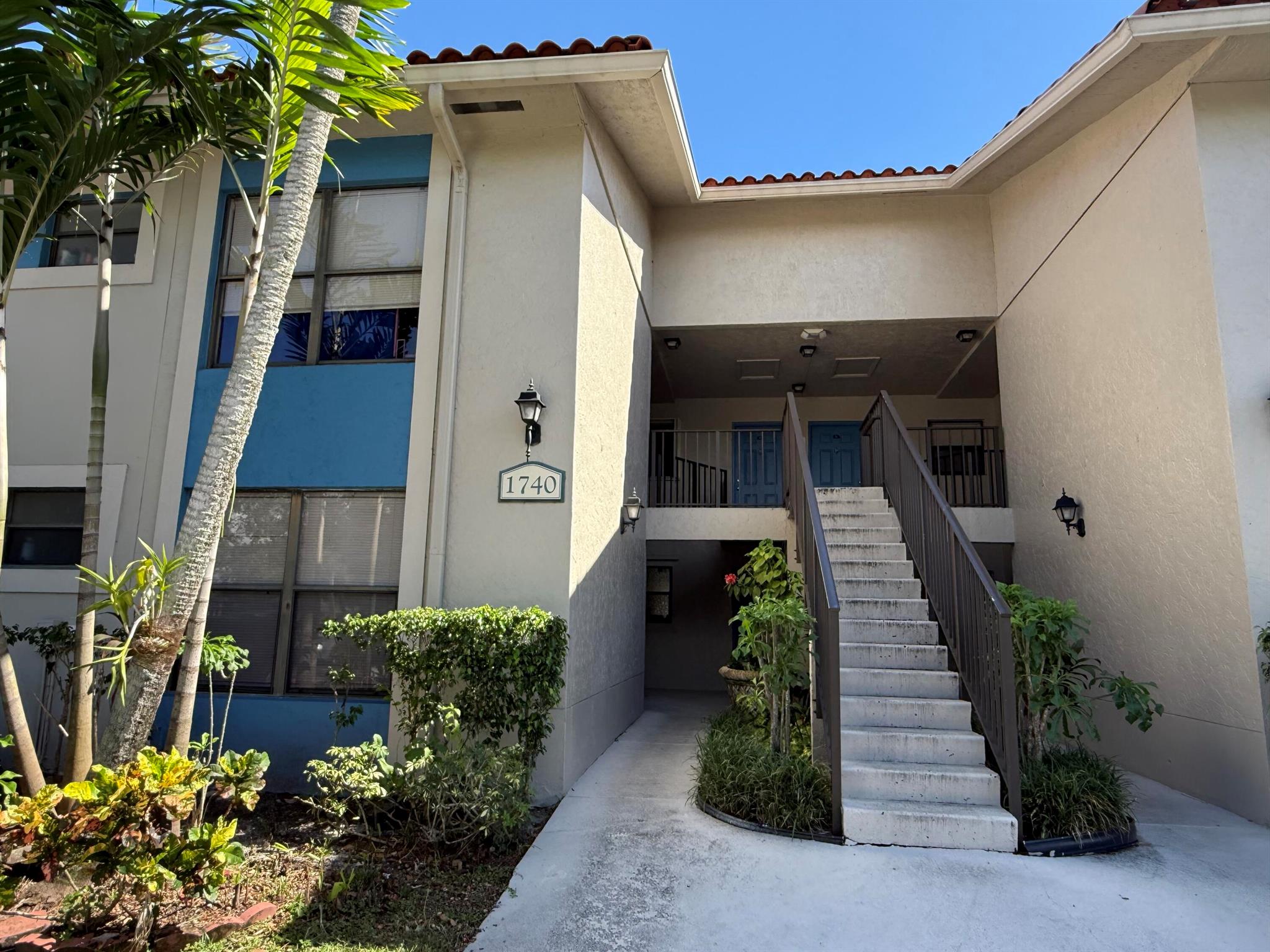 Stunning Lake View | 2 Bed, 2 Bath Condo in West Palm Beach. Enjoy breathtaking lake views from this bright and airy 2-bedroom, 2-bath unit. Featuring newer vinyl/laminate flooring in the bedrooms and tile throughout the living area, this home offers both comfort and style. Centrally located in vibrant West Palm Beach, you'll love the convenience of nearby schools, shopping, dining, and easy access to all the city has to offer. Don't miss your chance to live in this modern, well-maintained space - perfect for relaxed, contemporary living. Schedule your private viewing today and make it yours! HOA requires a minimum 600 credit score for all occupants aged 18 and over.