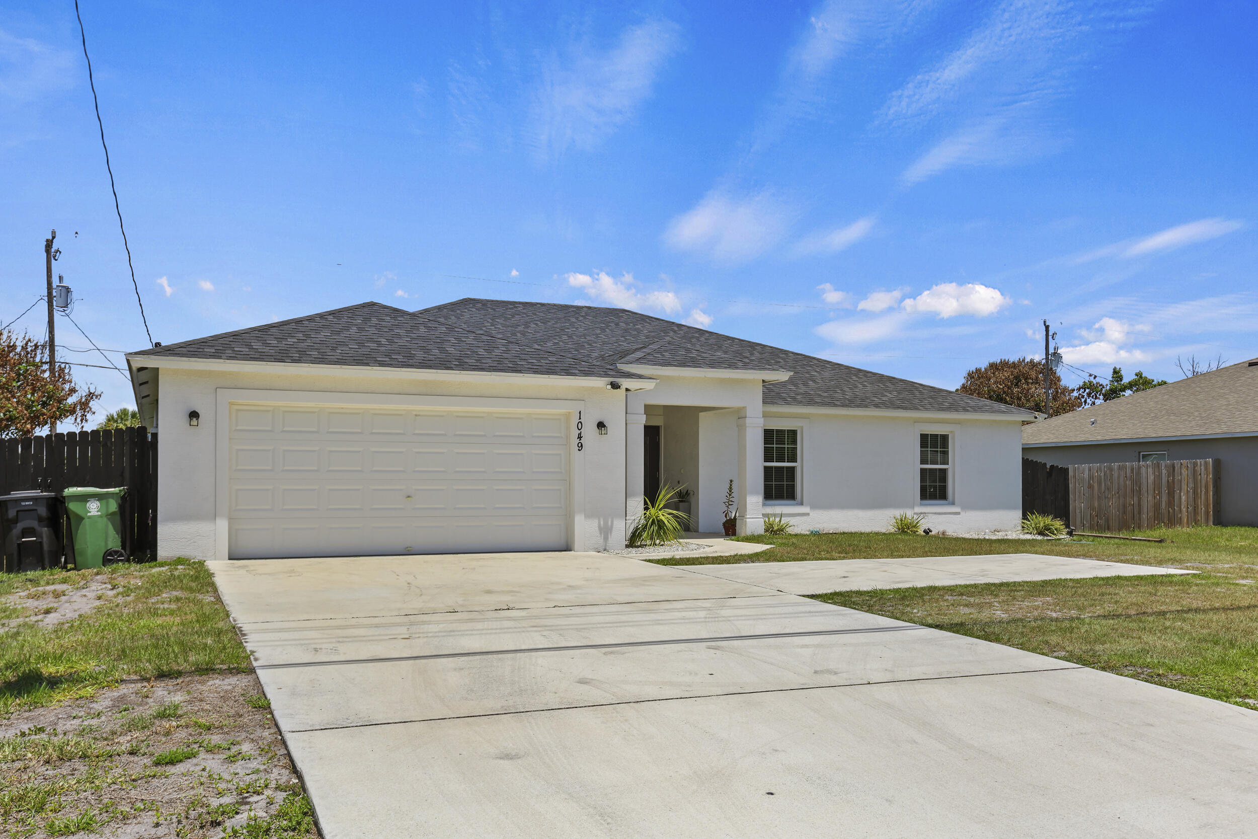 1049 SW Paar Drive