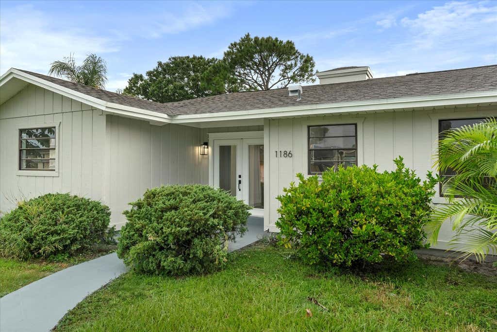 Photo of 1186 SW Ivanhoe Street, Port Saint Lucie, FL 34983 (MLS # R11020144)