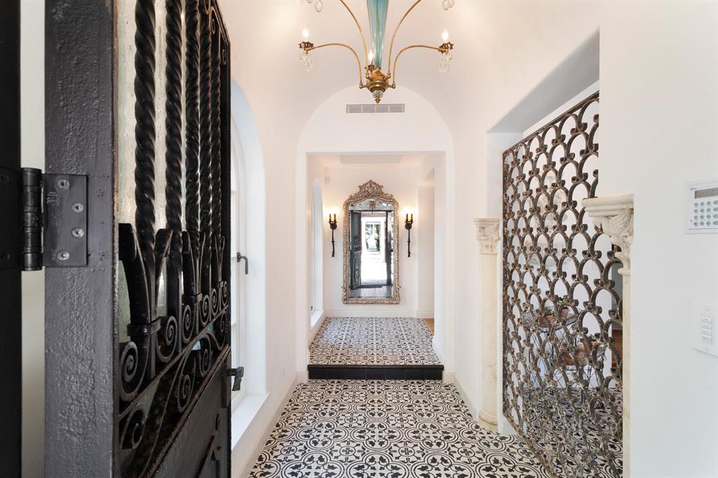 PALM BEACH SHORE ACRES - Residential