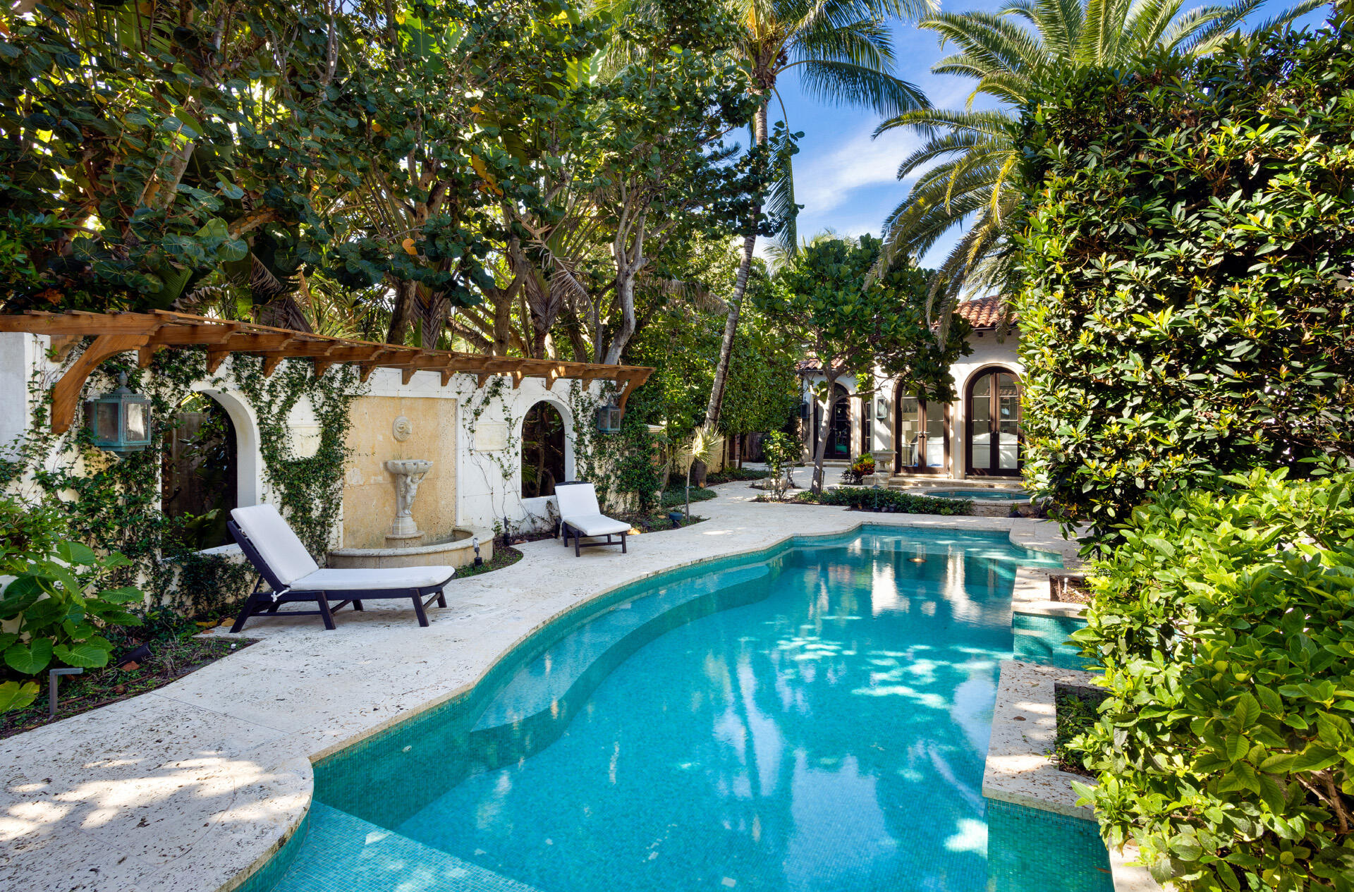 PALM BEACH SHORE ACRES - Residential