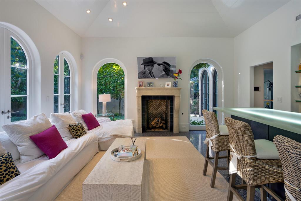 PALM BEACH SHORE ACRES - Residential