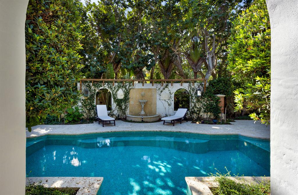 PALM BEACH SHORE ACRES - Residential