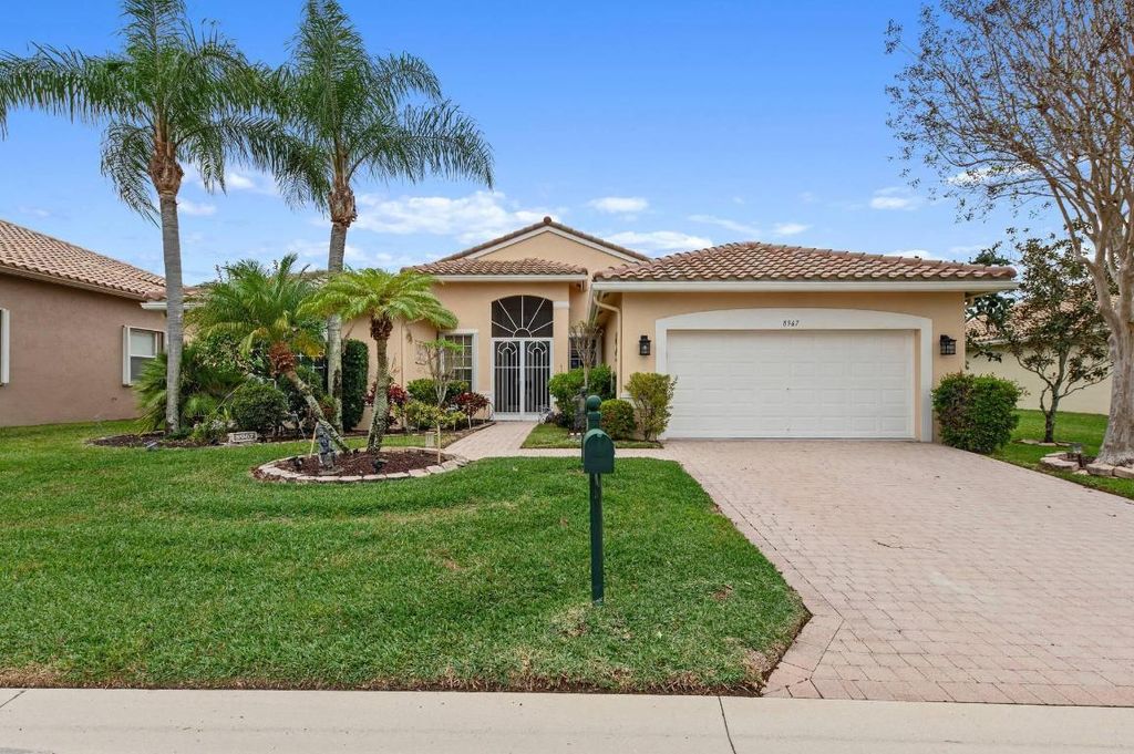 Photo of 8967 Diamonte Drive, Boynton Beach, FL 33472 (MLS # R11157544)