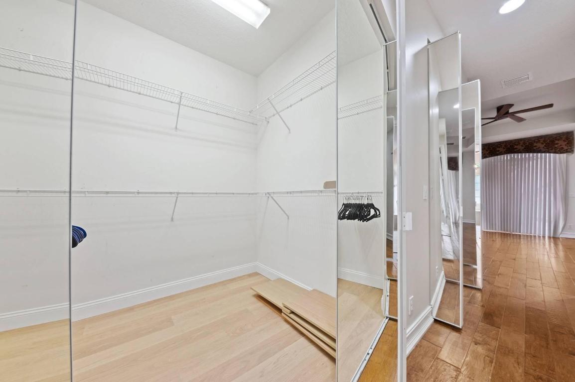 TUSCANY PAR E - Residential