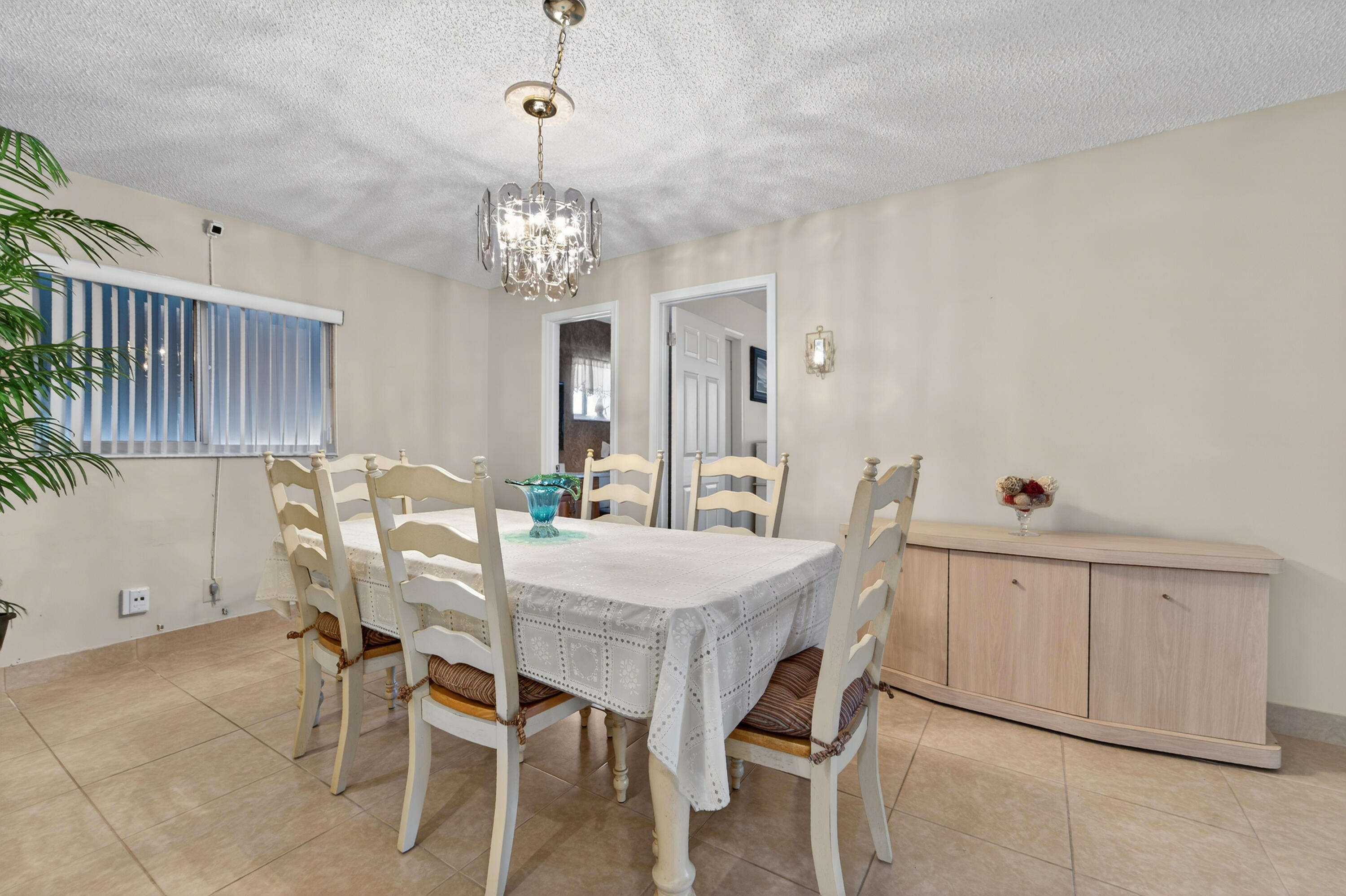 PALM BEACH LEISUREVILLE SEC 10 - Residential