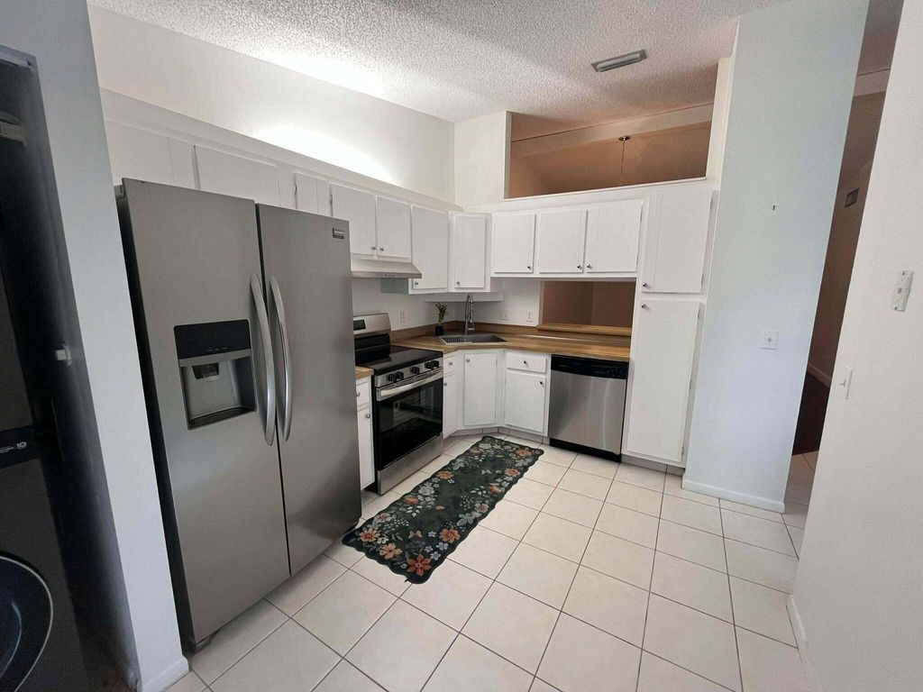 Photo of 4863 Sable Pine Circle #D, West Palm Beach, FL 33417 (MLS # R11147463)