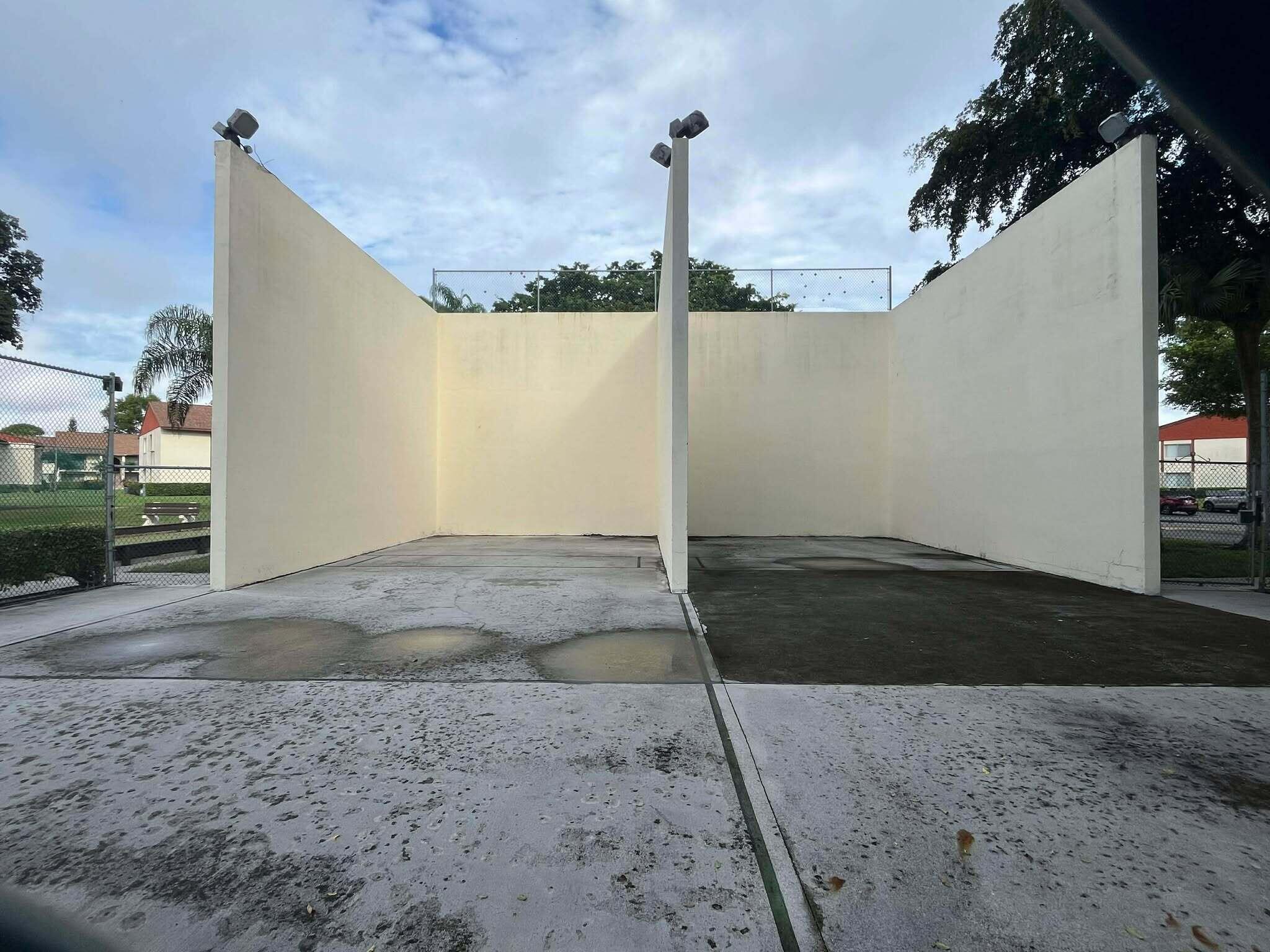 PINE RIDGE AT HAVERHILL C - Residential Lease